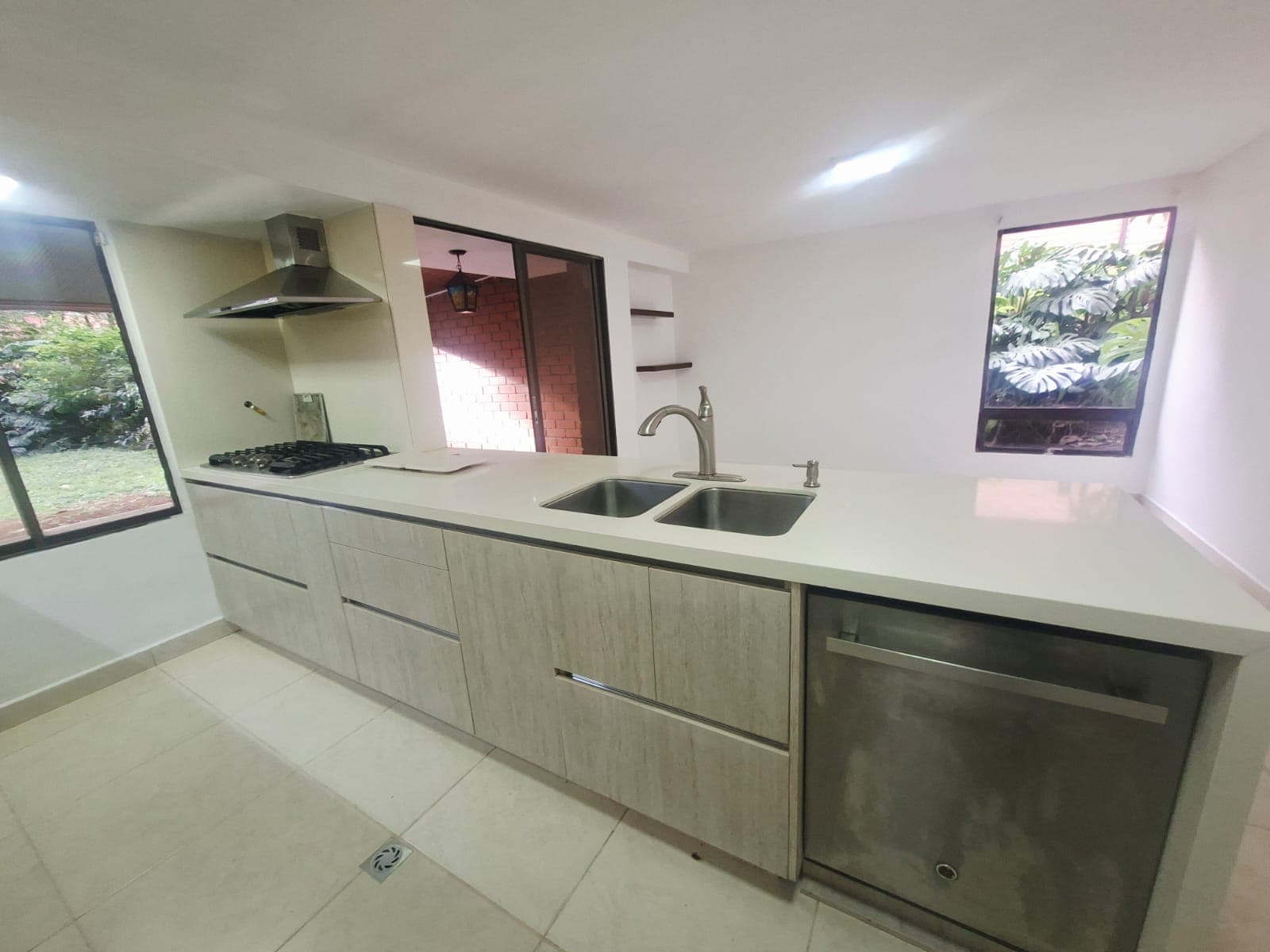 Apartamento en arriendo en El Tesoro, Poblado, Medellín — foto 3 de 20
