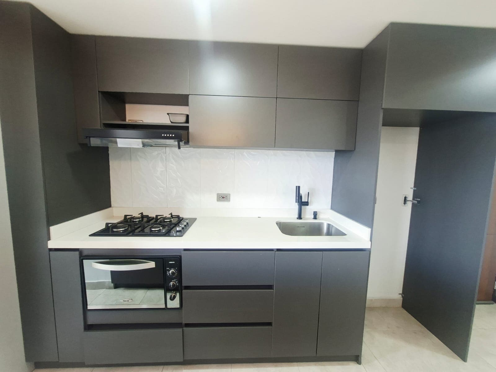 Apartamento en arriendo en La Ferreria, La Estrella — foto 2 de 16