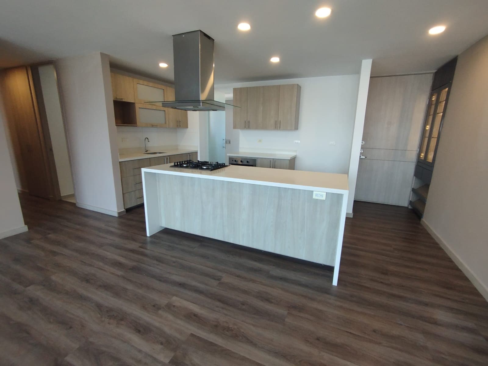 Apartamento en arriendo en Lagos de la Doctora, Sabaneta — foto 1 de 20