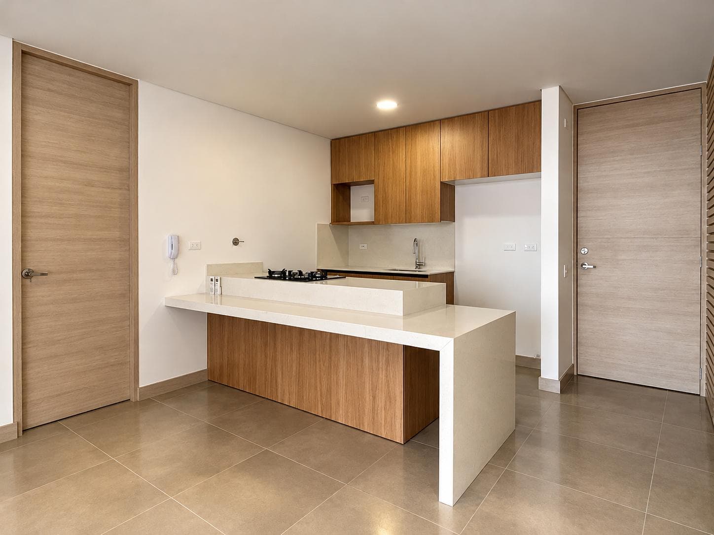 Apartamento en arriendo en Los Balsos, Poblado, Medellín — foto 1 de 20