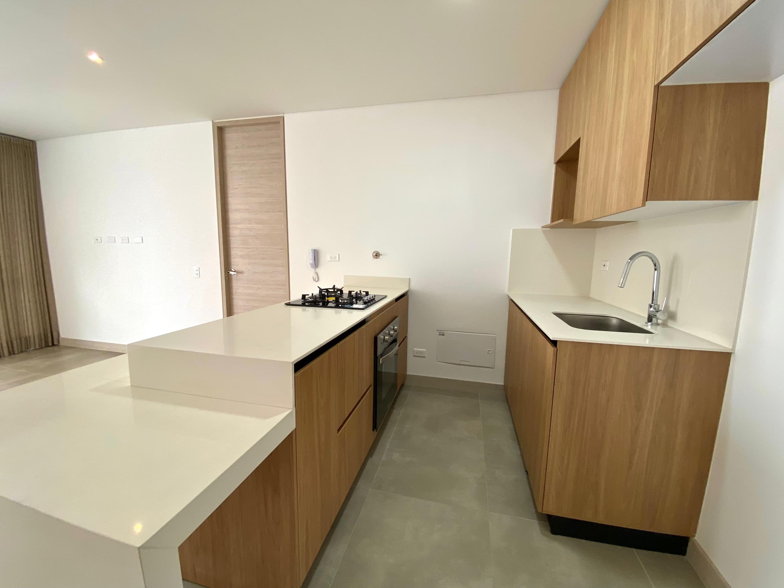 Apartamento en arriendo en Los Balsos, Poblado, Medellín — foto 3 de 20
