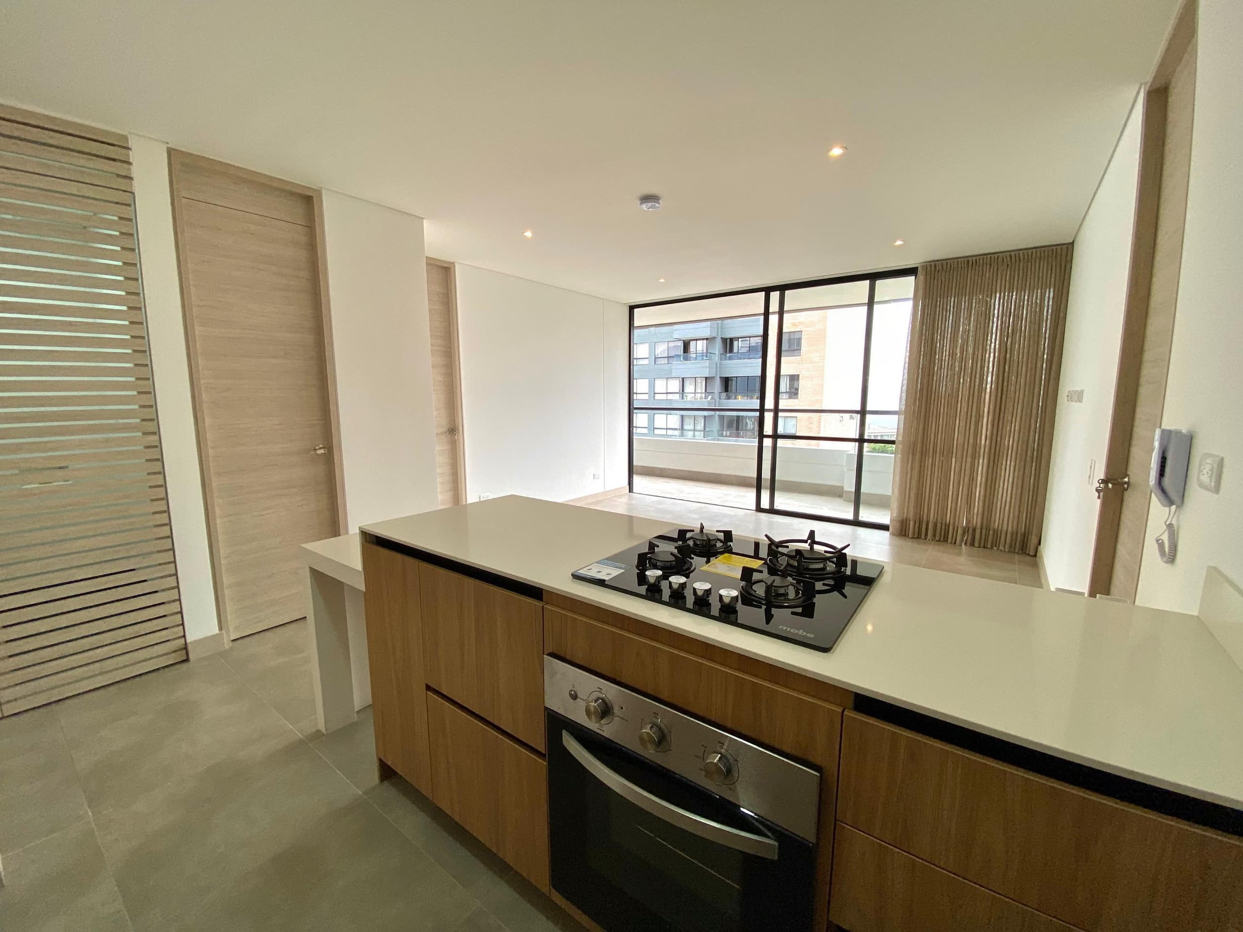 Apartamento en arriendo en Los Balsos, Poblado, Medellín — foto 4 de 20