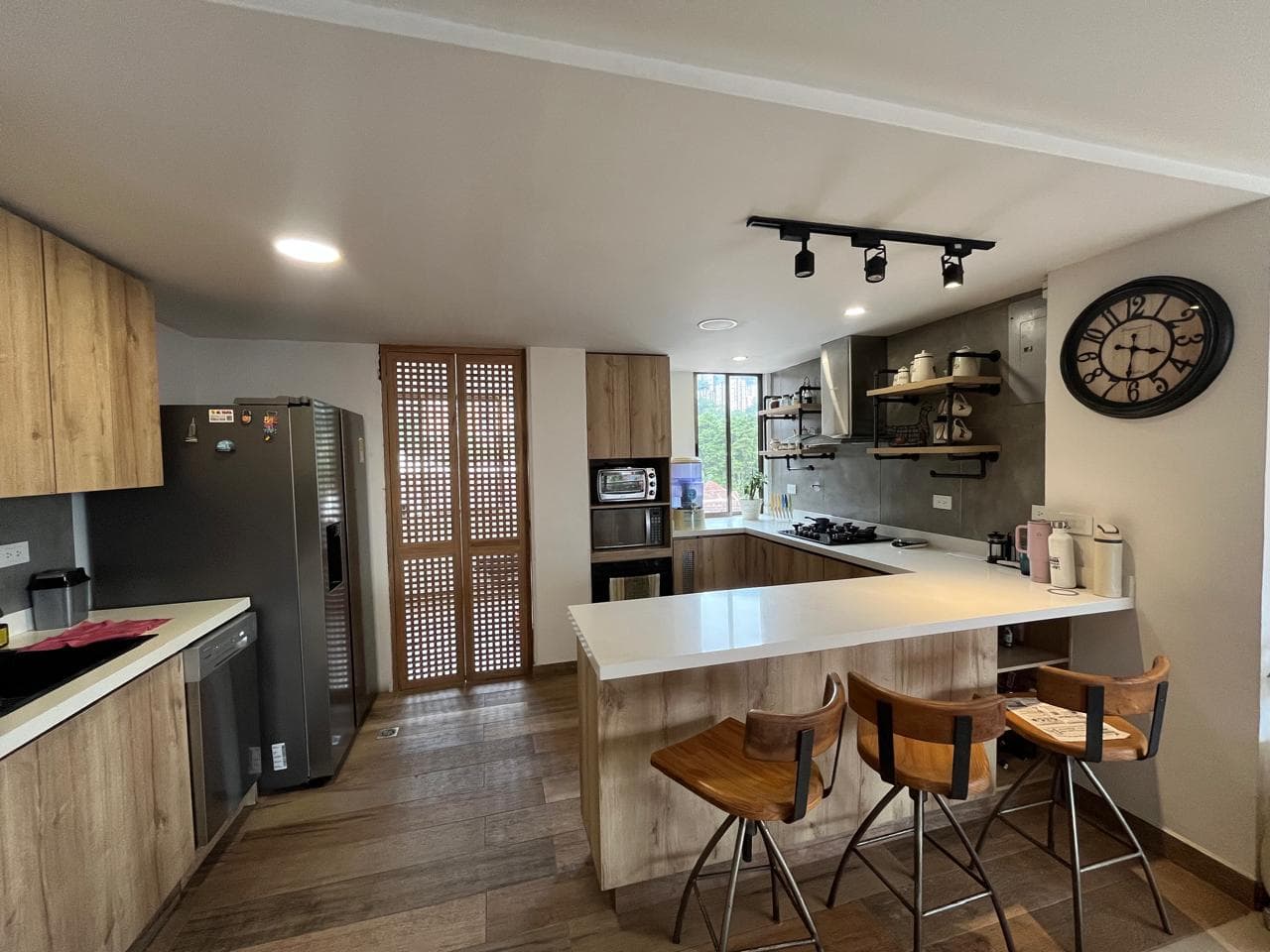 Apartamento en arriendo en Las Lomas, Poblado, Medellín — foto 1 de 20