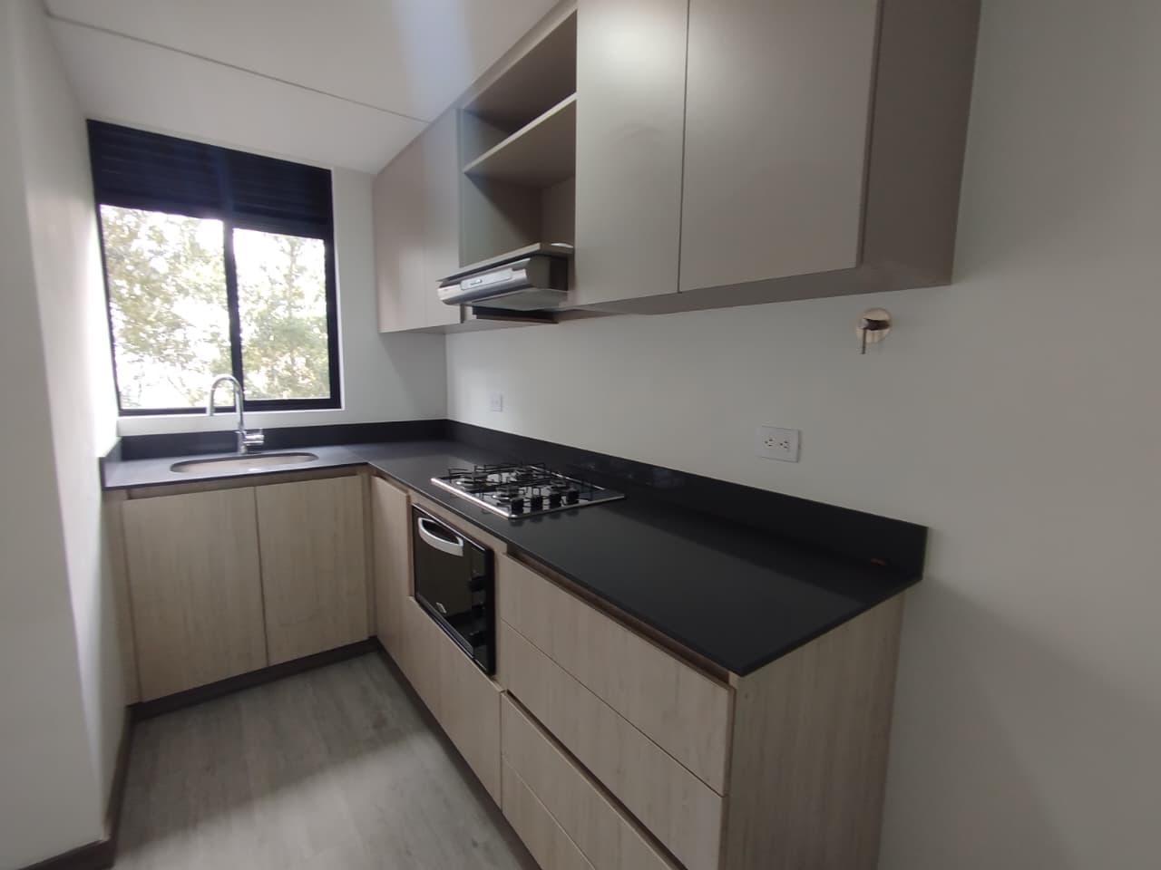 Apartamento en arriendo en Las Palmas M, Poblado, Medellín — foto 1 de 16