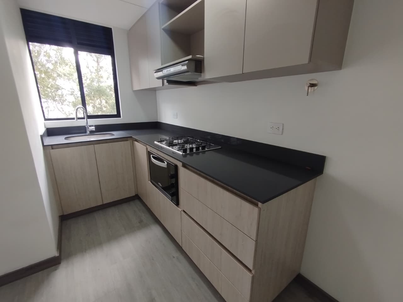 Apartamento en arriendo en Las Palmas M, Poblado, Medellín — foto 2 de 16