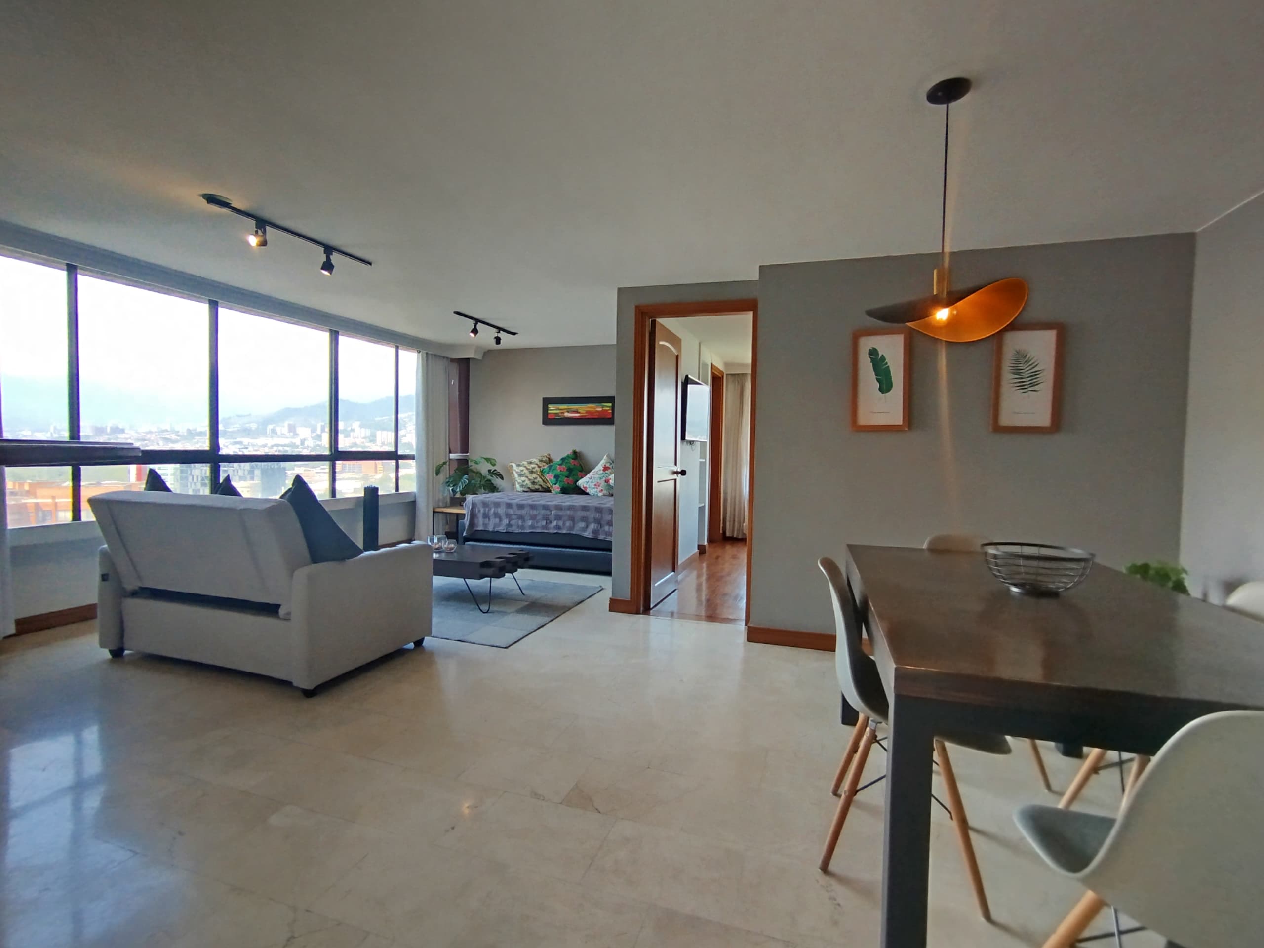 Apartamento en arriendo en Oviedo, Poblado, Medellín — foto 1 de 16