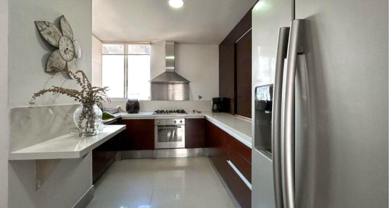 Apartamento en arriendo en Milla de Oro, Poblado, Medellín — foto 5 de 13