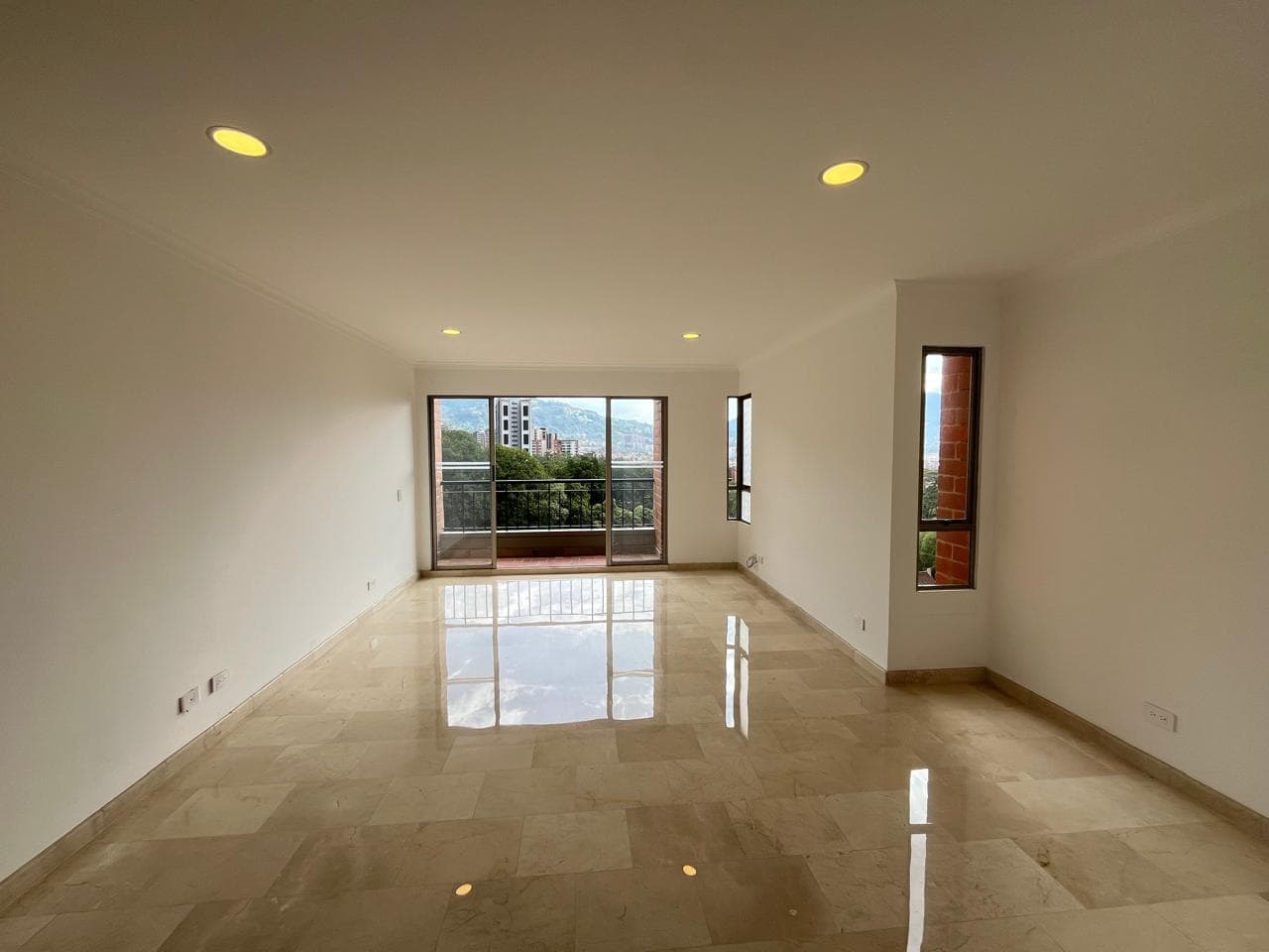 Apartamento en arriendo en El Campestre, Poblado, Medellín — foto 5 de 20