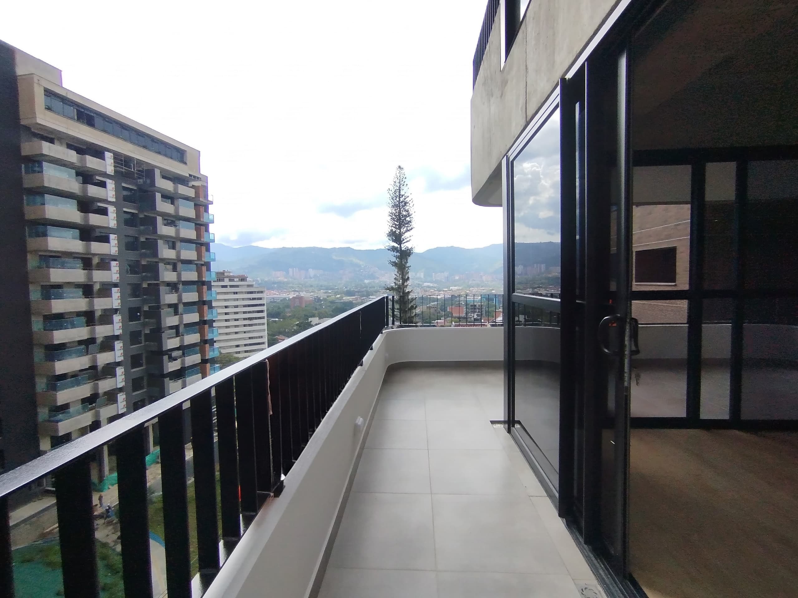 Apartamento en arriendo en Lalinde, Poblado, Medellín — foto 5 de 20