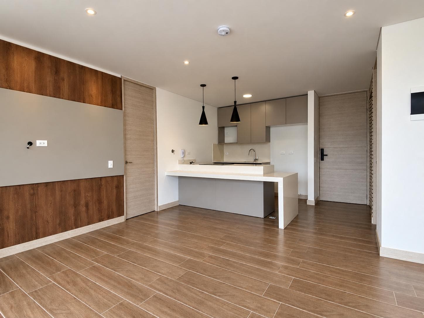 Apartamento en arriendo en Los Balsos, Poblado, Medellín — foto 1 de 20