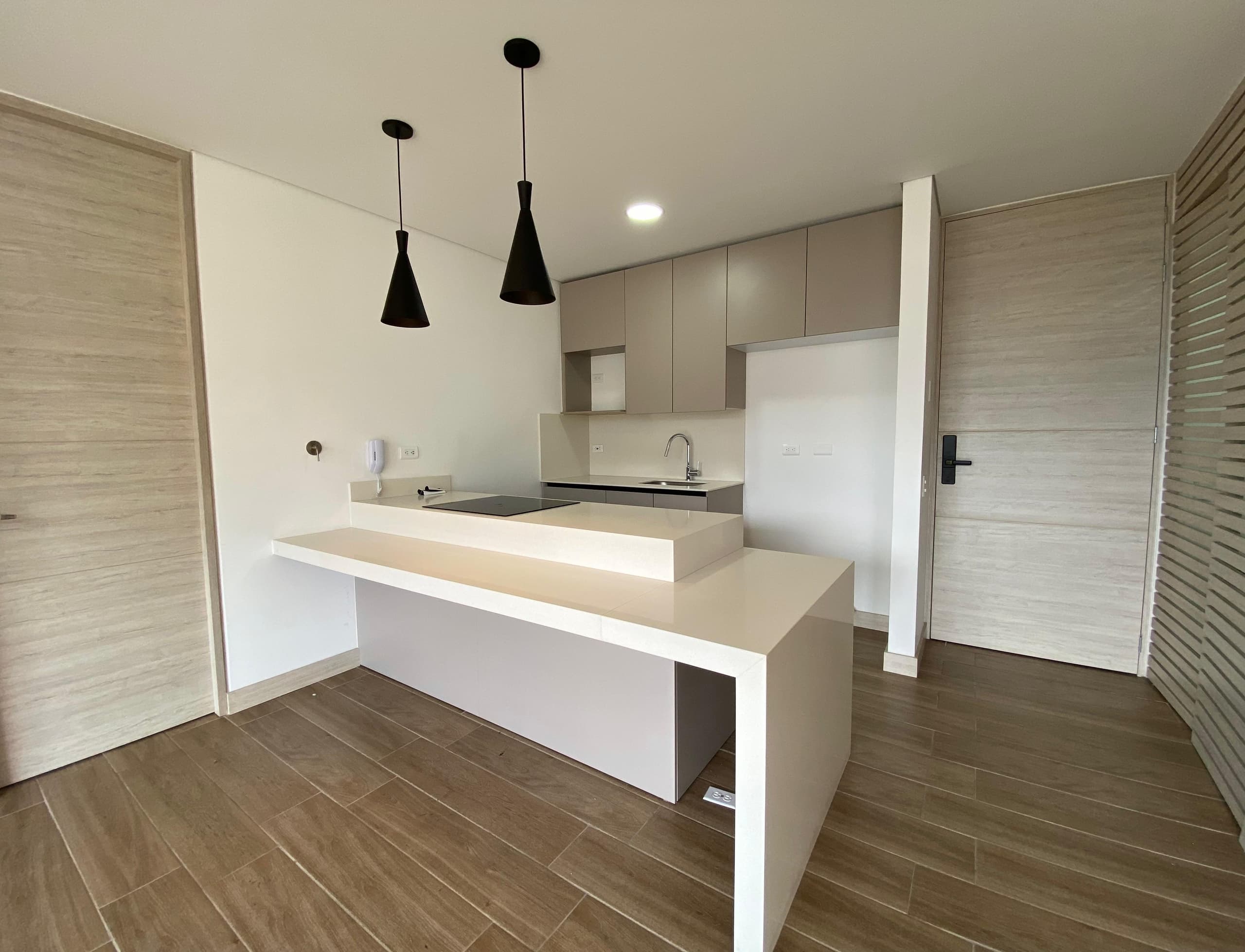 Apartamento en arriendo en Los Balsos, Poblado, Medellín — foto 3 de 20