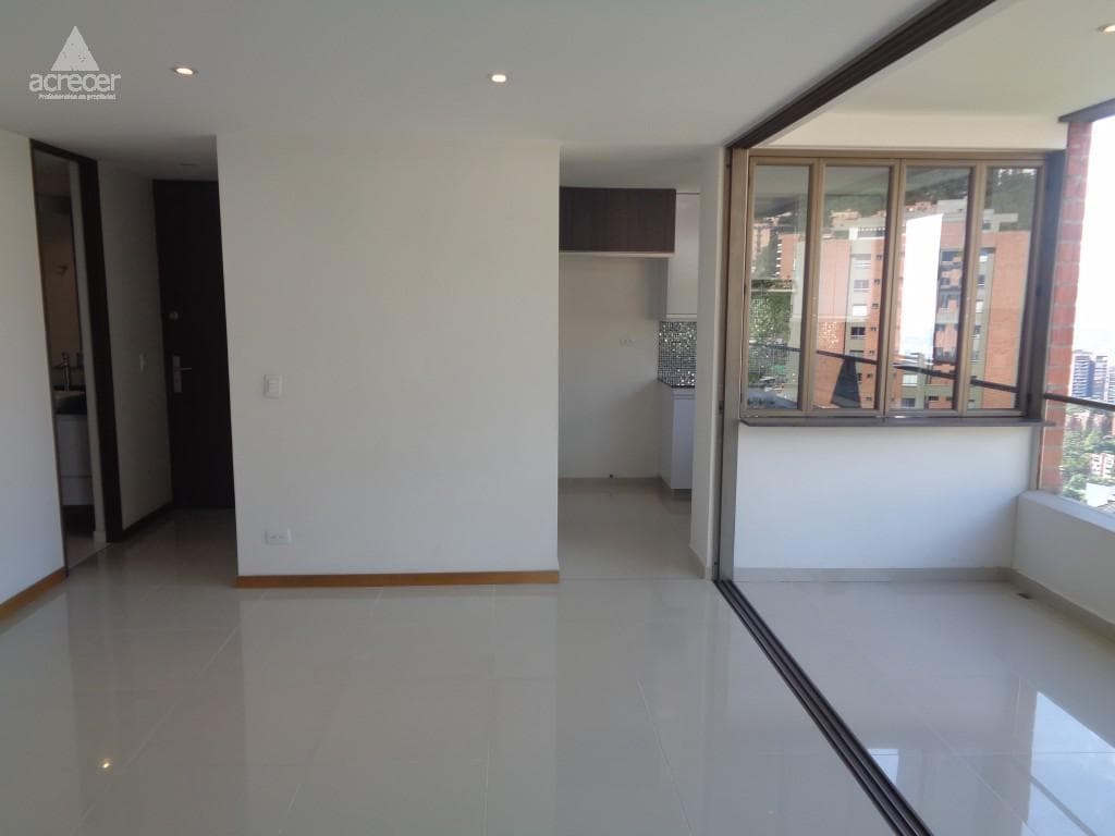 Apartamento en arriendo en Los Balsos, Poblado, Medellín — foto 3 de 20