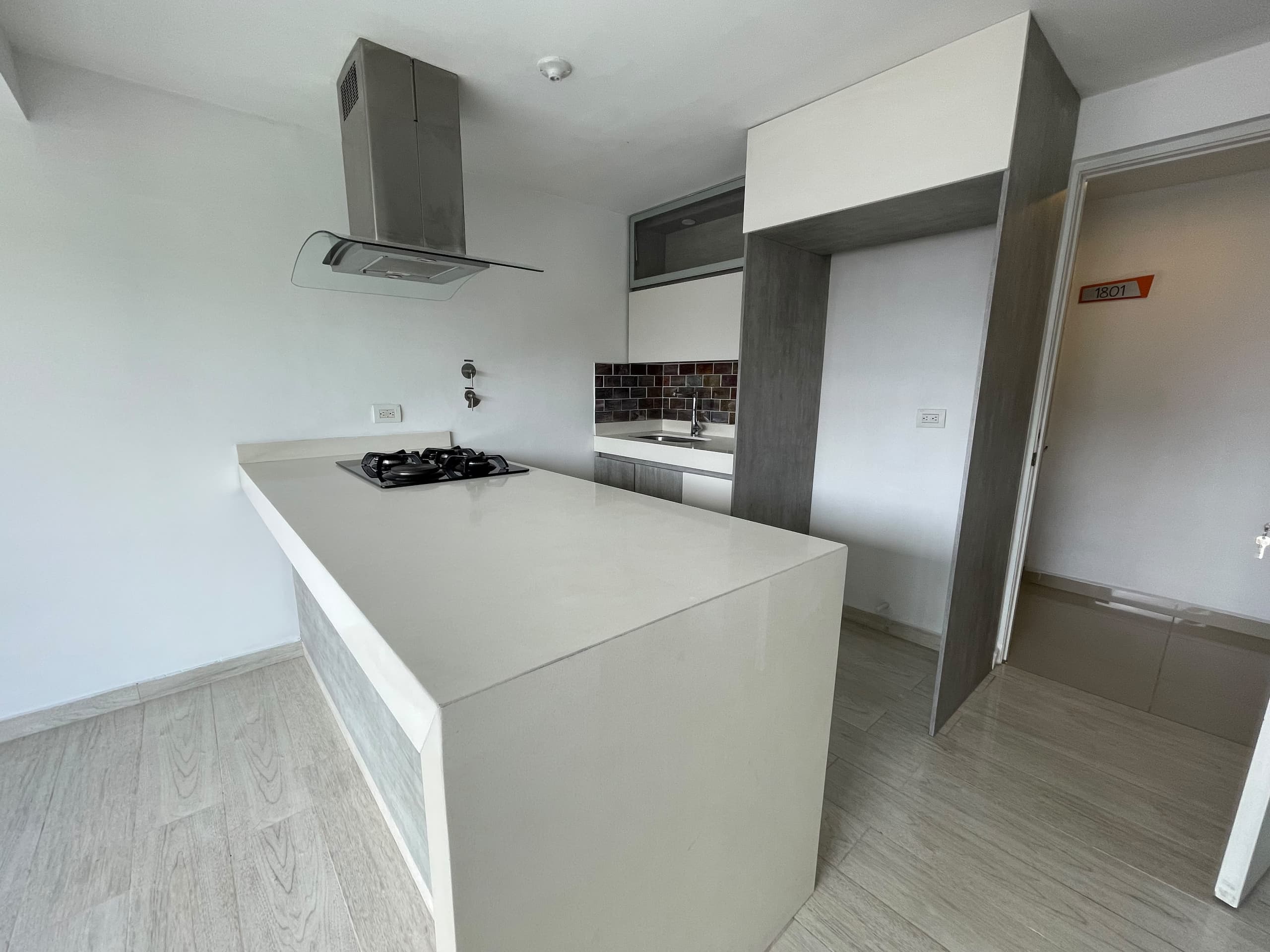 Apartamento en arriendo en La Loma de los Bernal, Belen, Medellín — foto 1 de 14