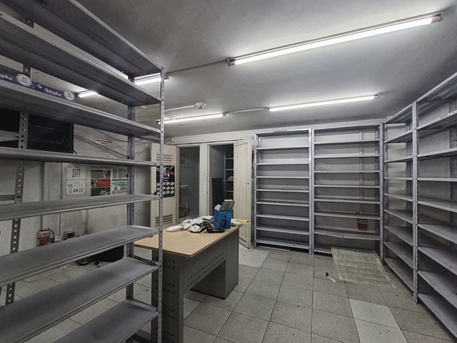 Local en arriendo en Centro Medellín — foto 1 de 13