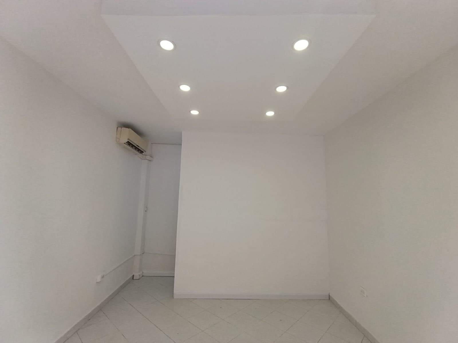 Local en arriendo en Centro Medellín — foto 1 de 19