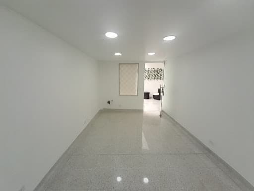 Oficina en arriendo en San Javier, Medellín — foto 1 de 6