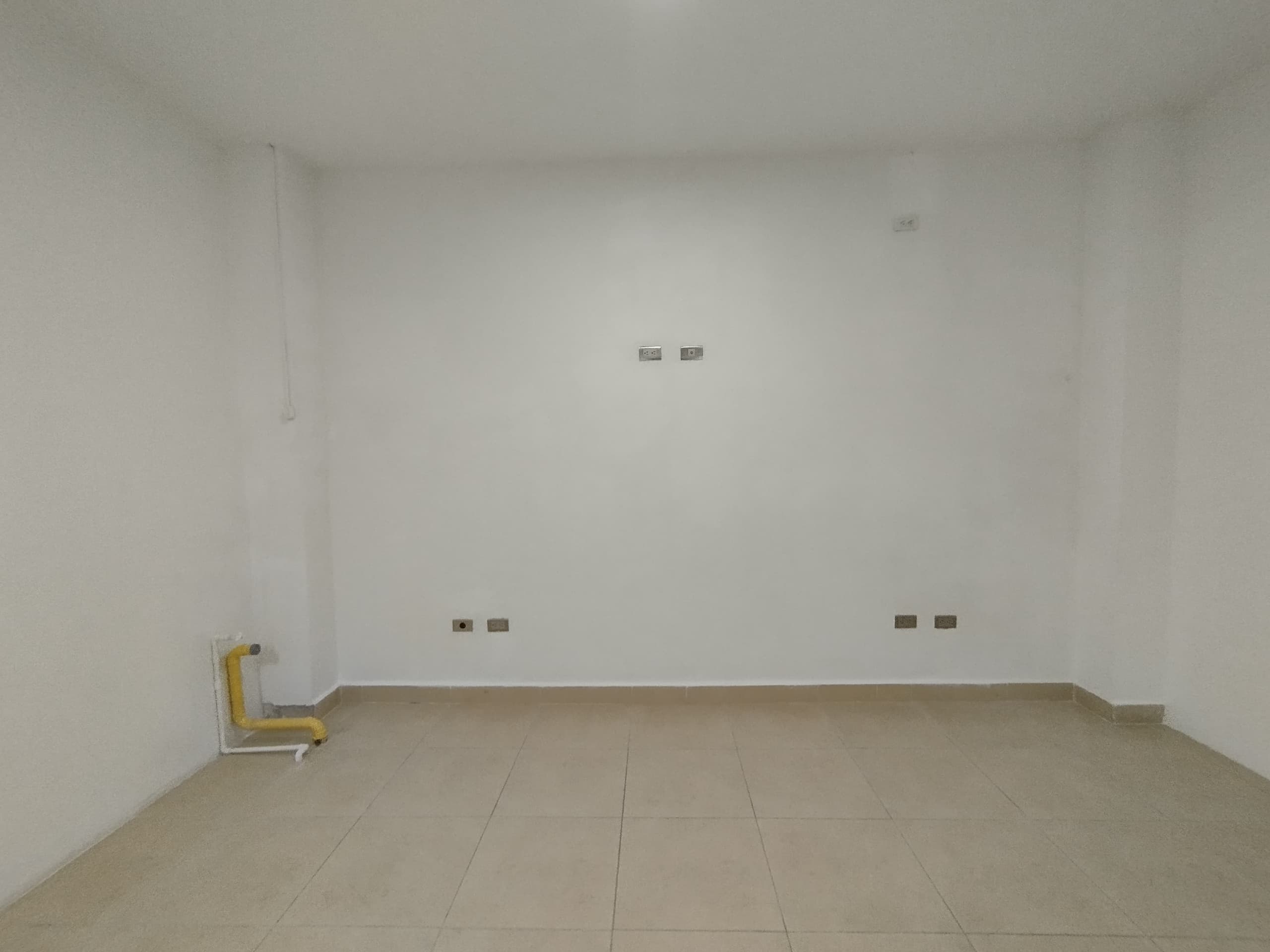 Local en arriendo en Parque De, Envigado — foto 1 de 7