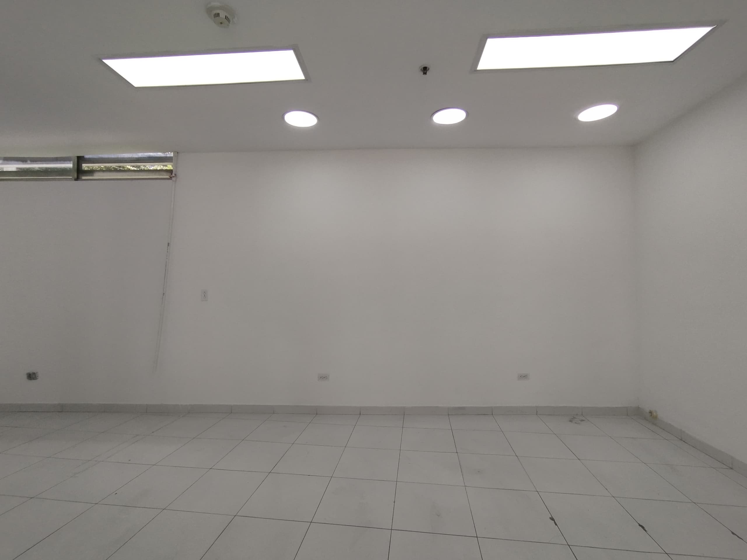 Local en arriendo en Intermedia, Envigado — foto 1 de 10