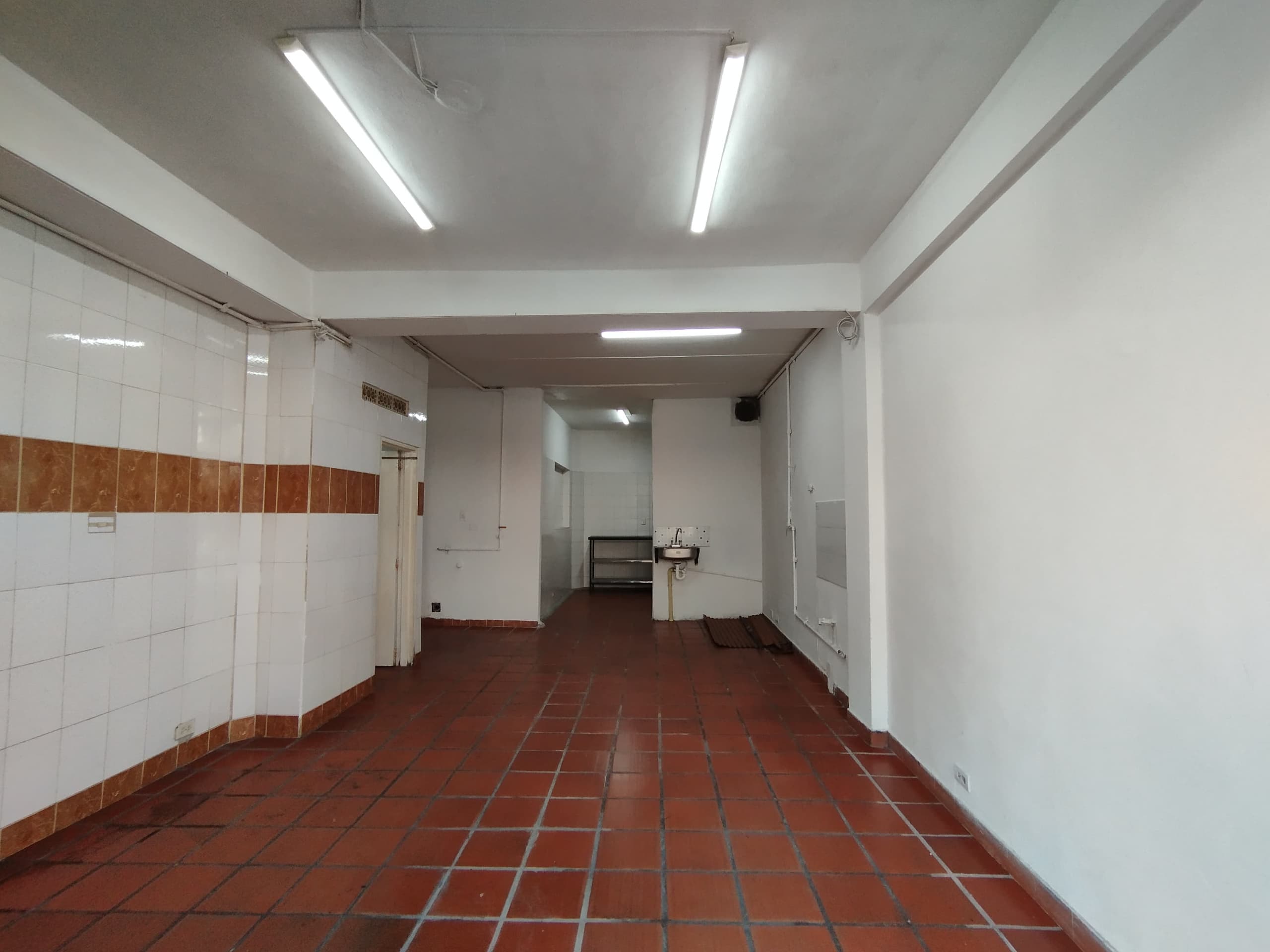 Local en arriendo en La Magnolia, Envigado — foto 1 de 9