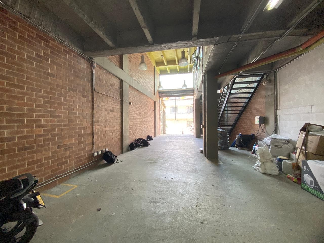 Local en arriendo en San José, Envigado — foto 1 de 16