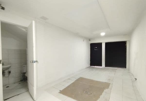 Local en arriendo en La Candelaria, Centro, Medellín — foto 1 de 10