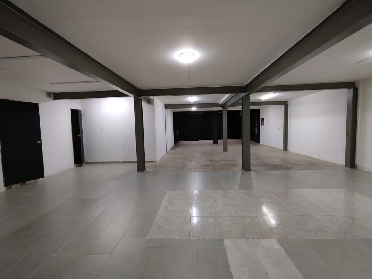 Local en arriendo en Quinta Paredes, Teusaquillo, Bogotá, D.c. — foto 1 de 16