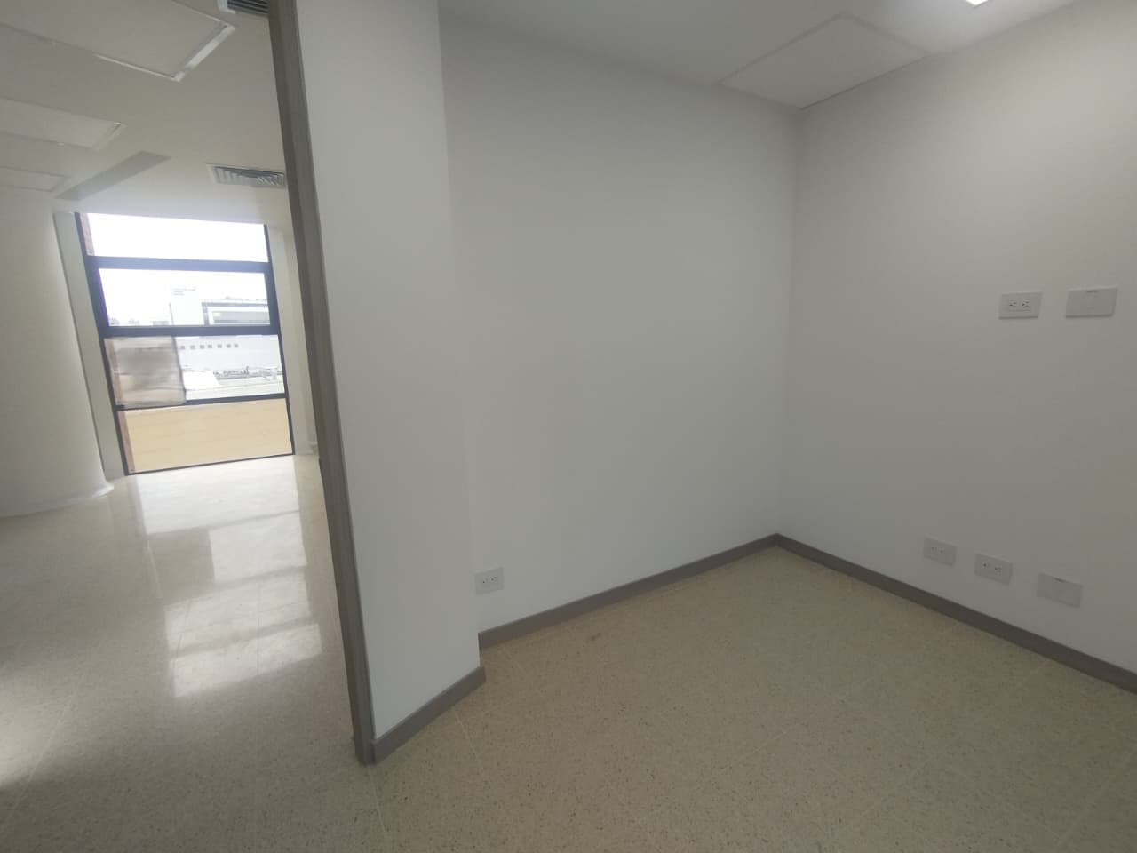 Consultorio en arriendo en San Diego, El Poblado, Medellín — foto 1 de 9