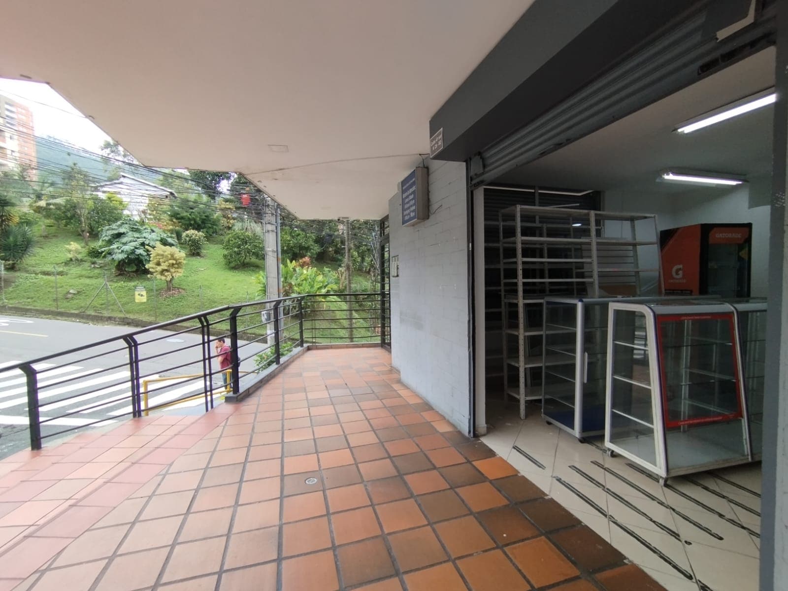 Local en arriendo en La Mina, Envigado — foto 1 de 16