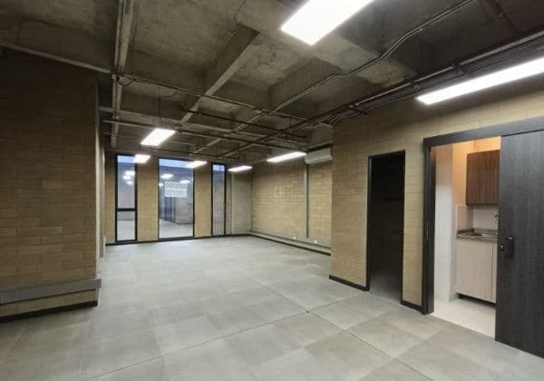 Oficina en arriendo en Aguacatala, El Poblado, Medellín — foto 1 de 11