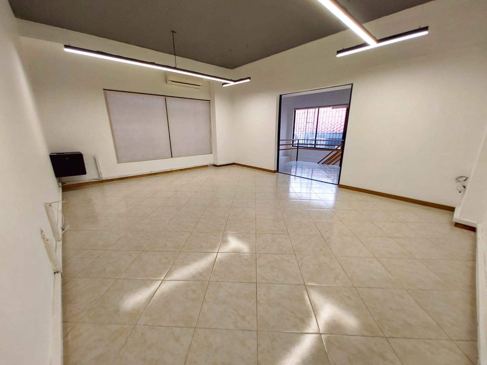 Oficina en arriendo en El Poblado, Medellín — foto 1 de 8