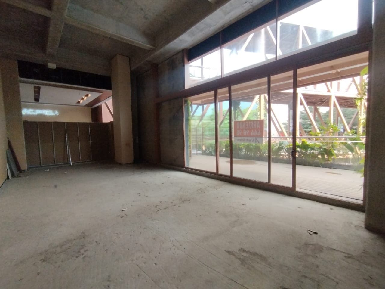Local en arriendo en Robledo, Medellín — foto 1 de 13