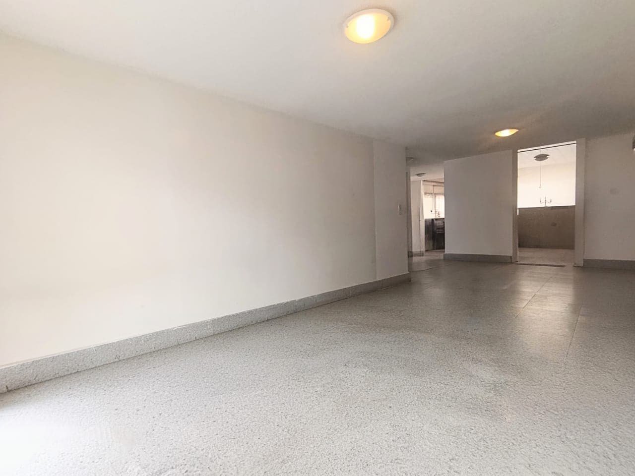 Casa Comercial en arriendo en La Floresta, Barrios Unidos, Bogotá, D.C. — foto 1 de 20