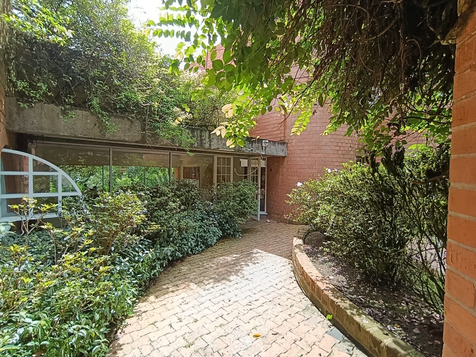 Casa Vivienda en arriendo en Loma Del Escobero, Envigado — foto 1 de 20
