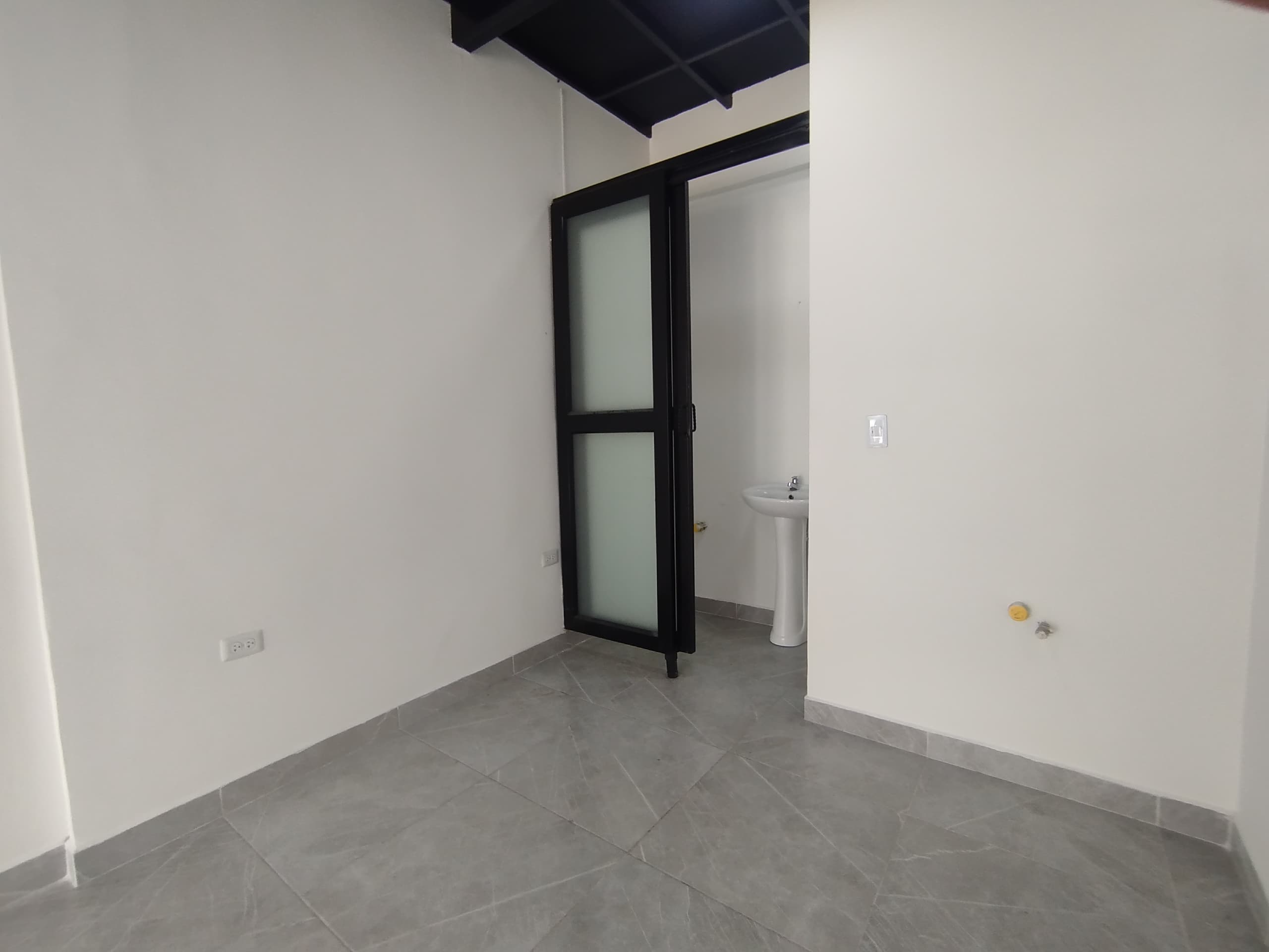 Local en arriendo en Centro De, Santa Rosa De Cabal — foto 1 de 9