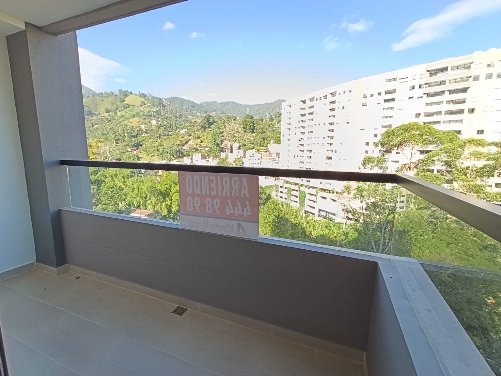 Apartamento en arriendo en Camino Verde, Envigado — foto 1 de 14