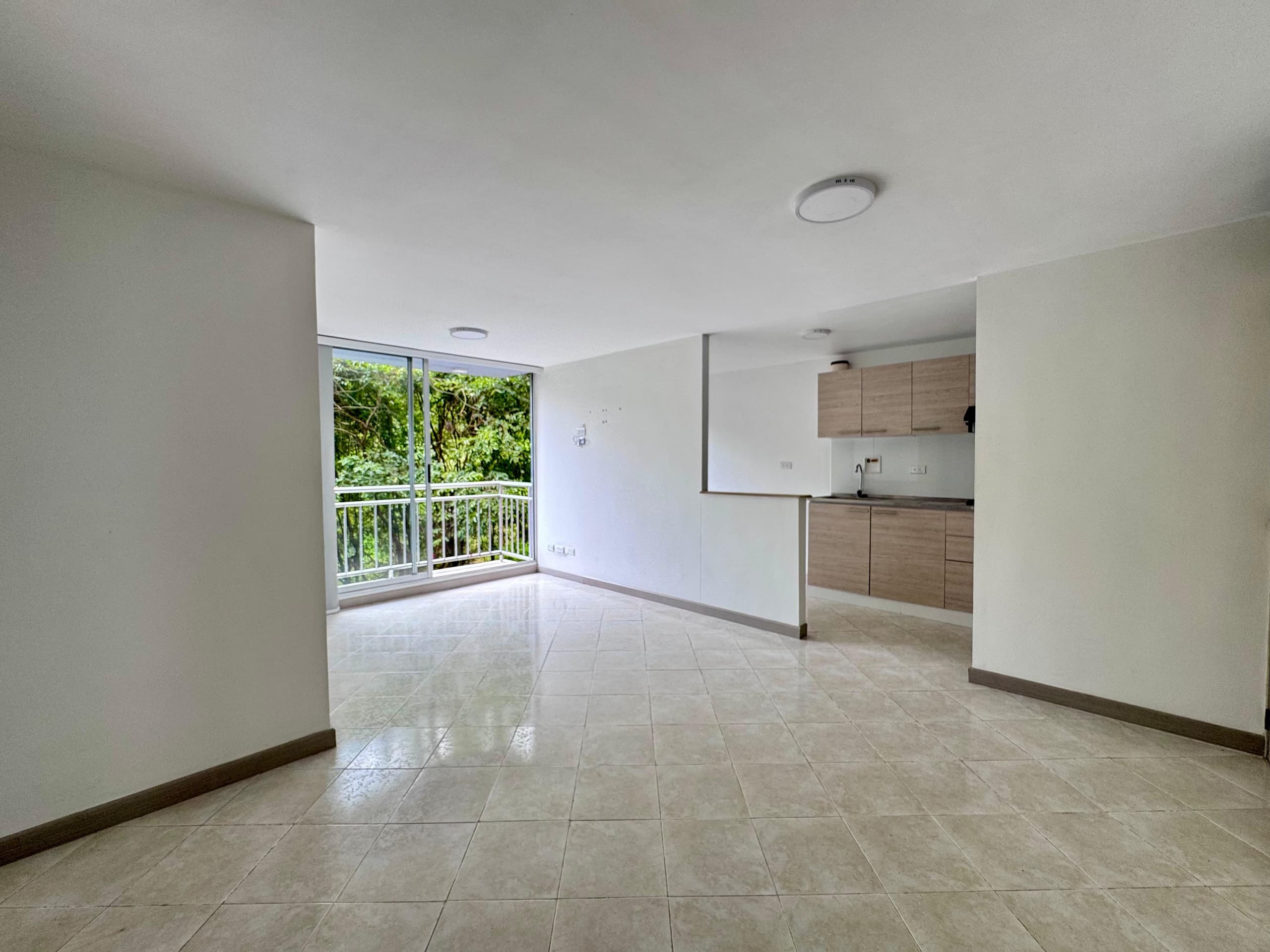 Apartamento en arriendo en Alto De Misael, Envigado — foto 1 de 18
