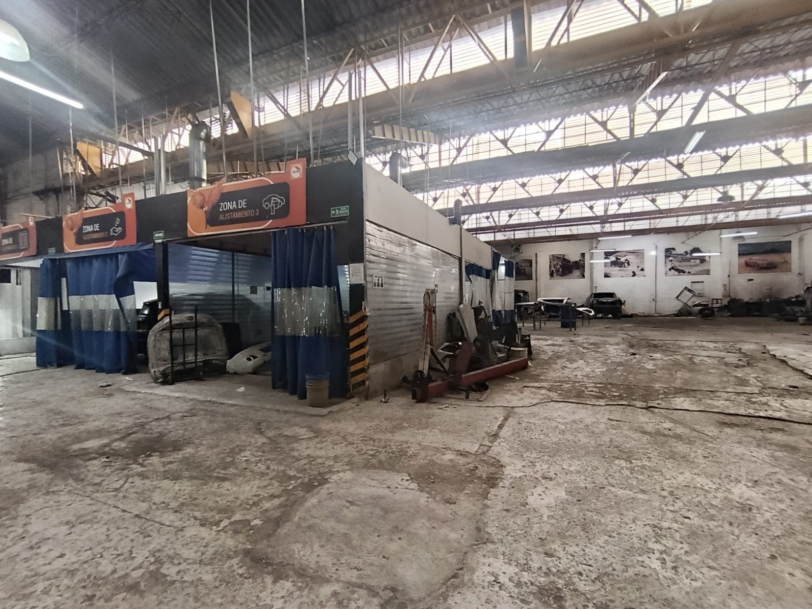 Bodega en arriendo en Trinidad, Guayabal, Medellín — foto 1 de 20