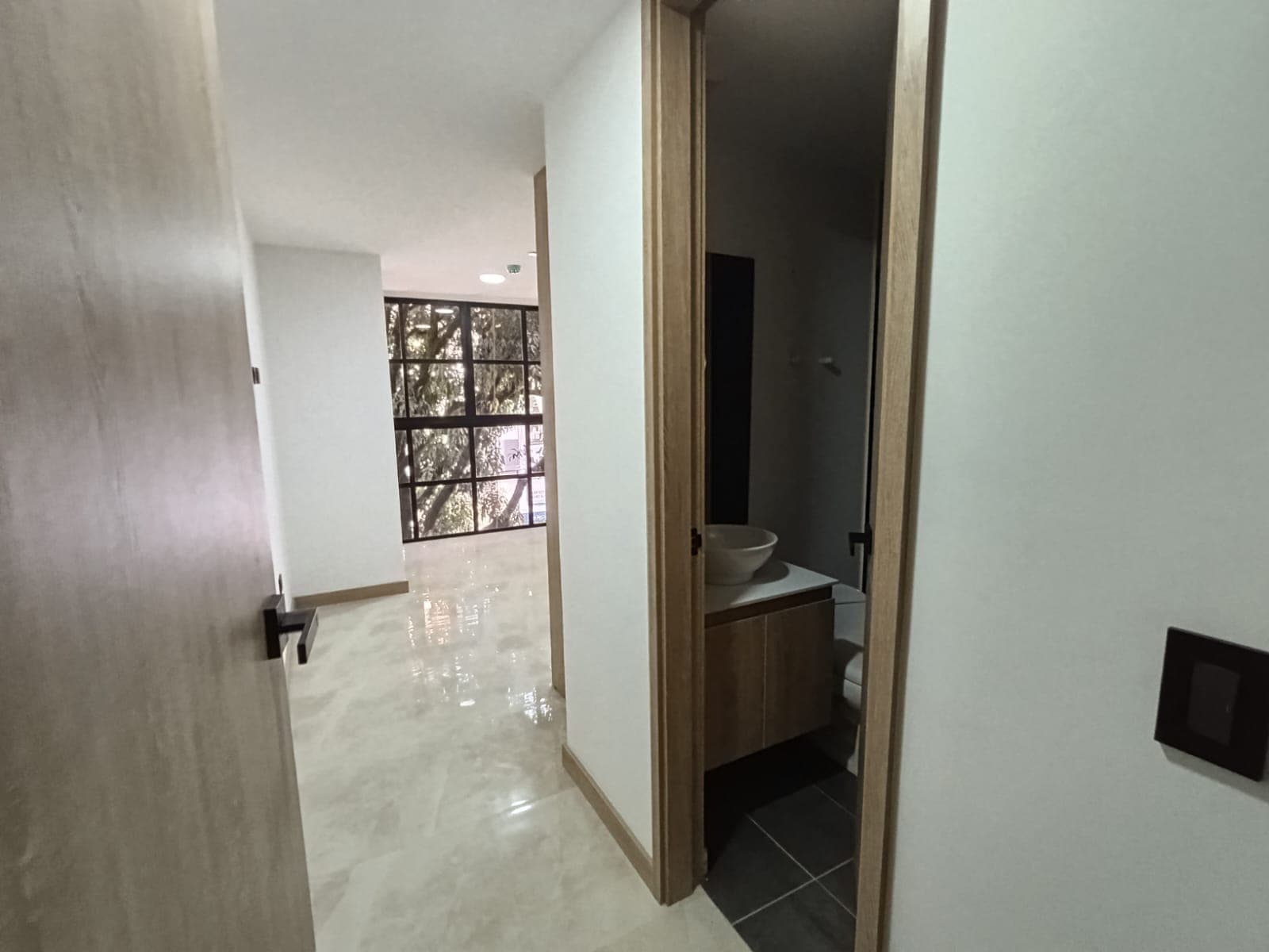 Apartaestudio en arriendo en La Candelaria, Centro, Medellín — foto 1 de 9