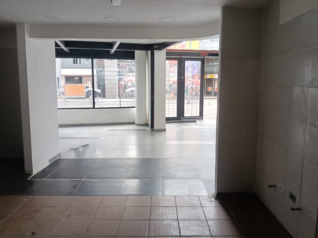 Local en arriendo en Chapinero, Bogotá, D.c. — foto 1 de 19