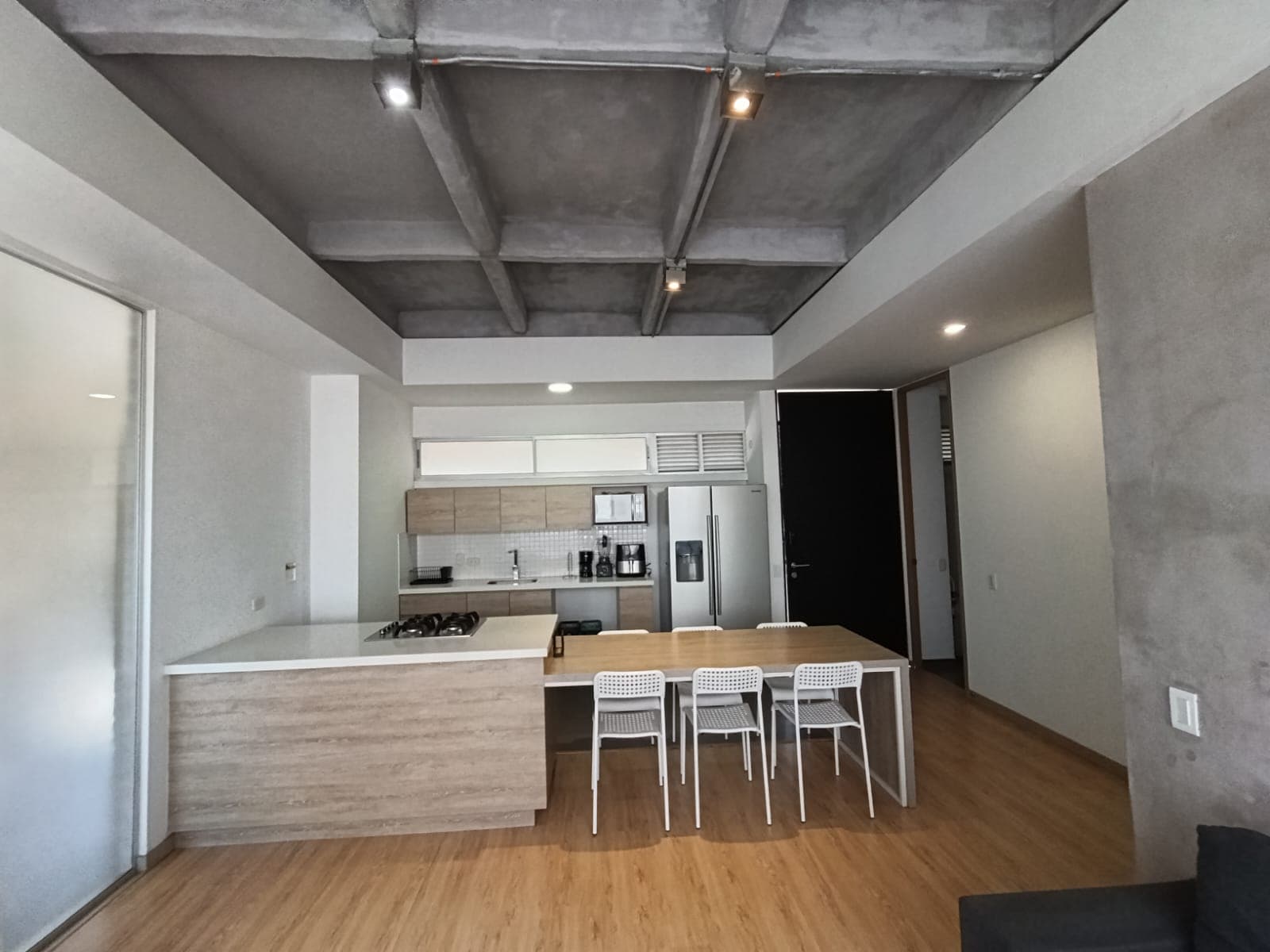 Apartamento en arriendo en Loma De Los Parra, El Poblado, Medellín — foto 1 de 17