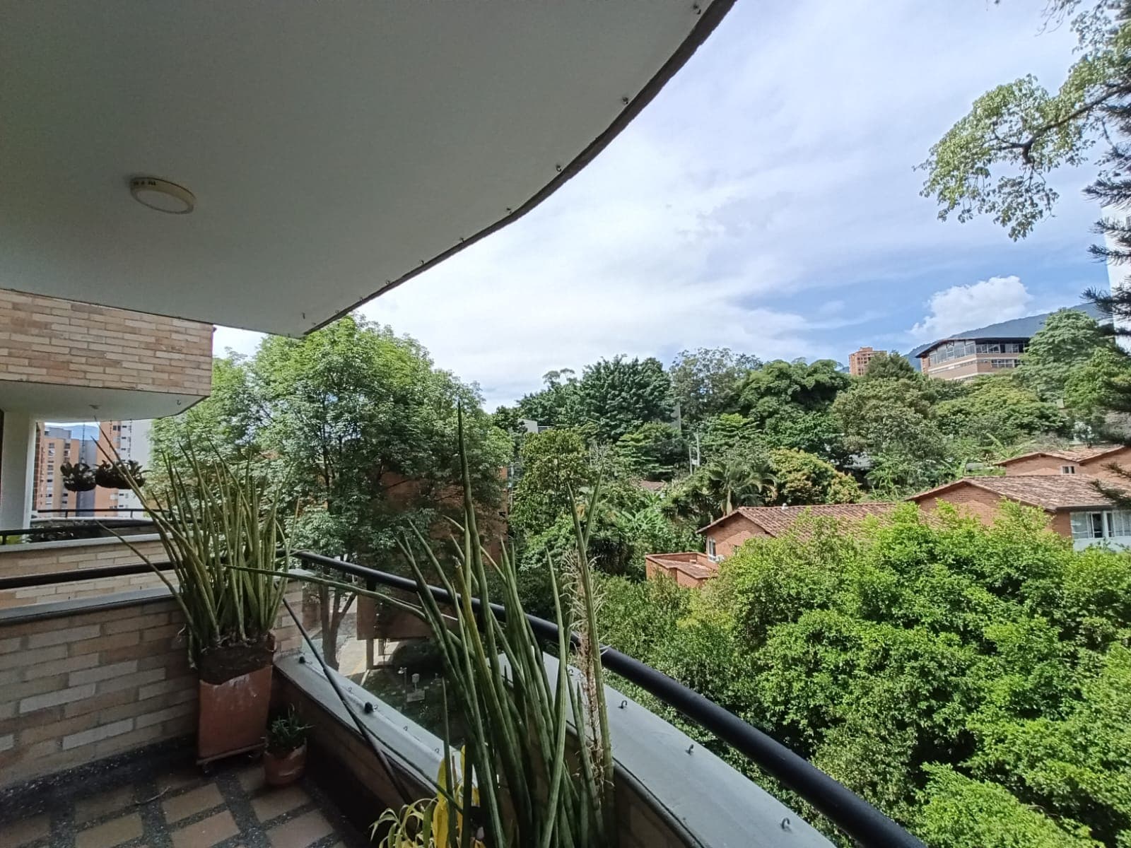 Apartamento en arriendo en La Abadía, Envigado — foto 1 de 20
