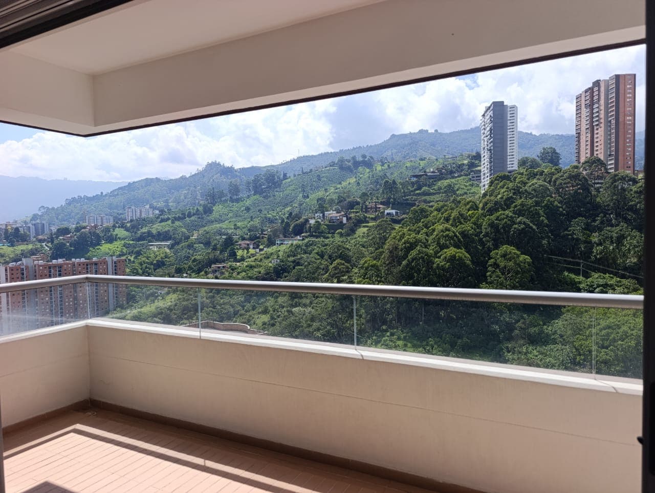 Apartamento en arriendo en Aves María, Sabaneta — foto 1 de 15