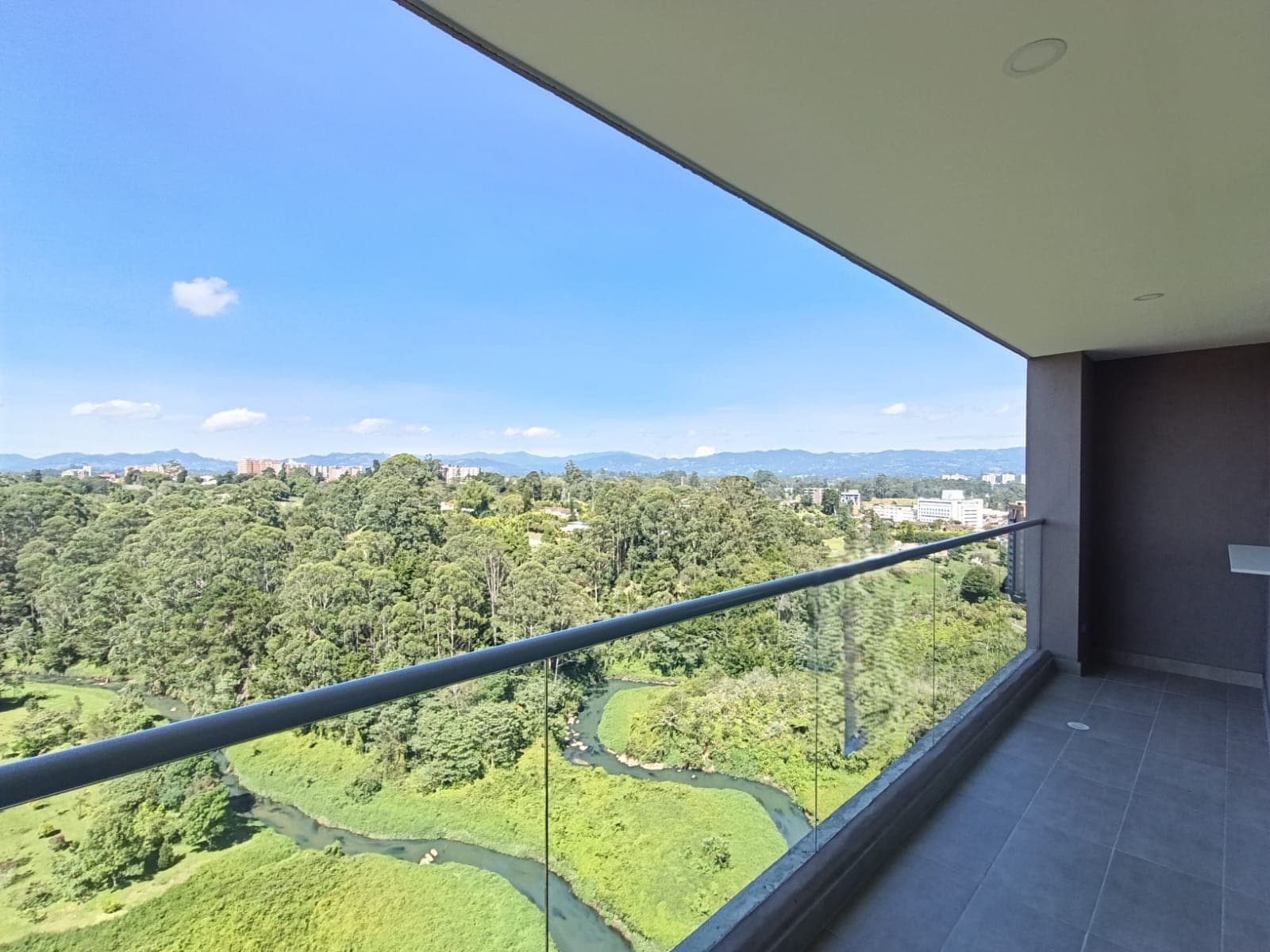 Apartamento en arriendo en Los Colegios, Rionegro — foto 1 de 12
