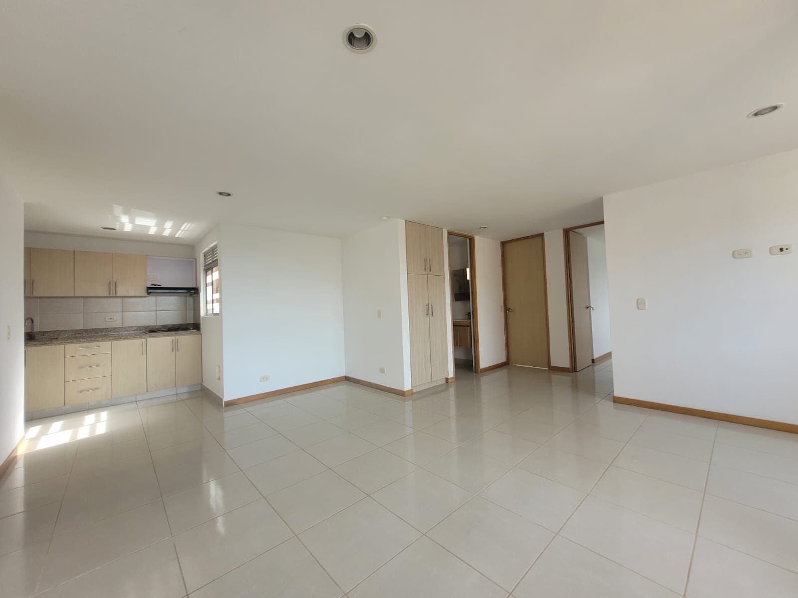 Apartamento en arriendo en Los Colegios, Rionegro — foto 1 de 13