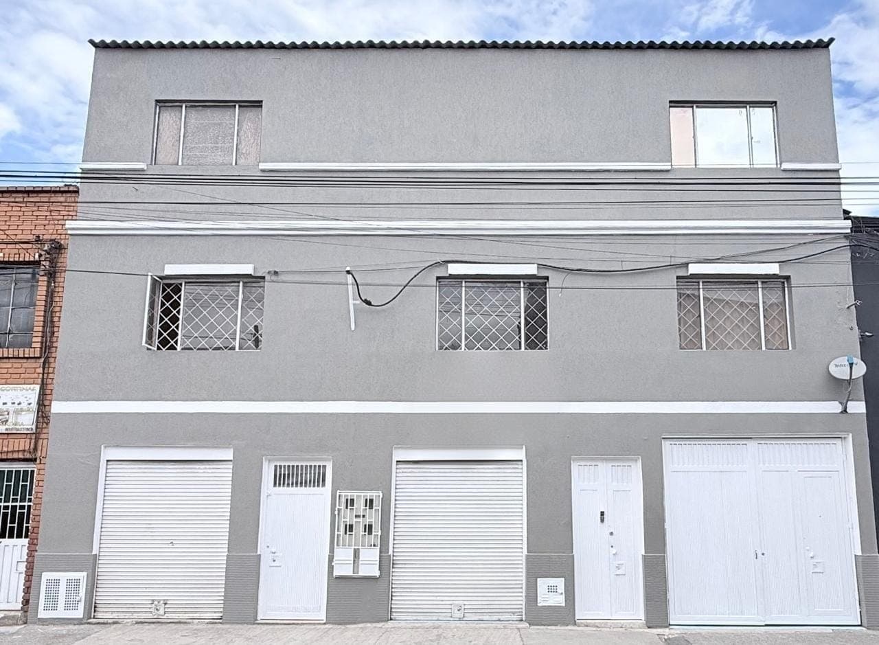 Bodega en arriendo en Fontibón Centro, Bogotá, D.C. — foto 1 de 17
