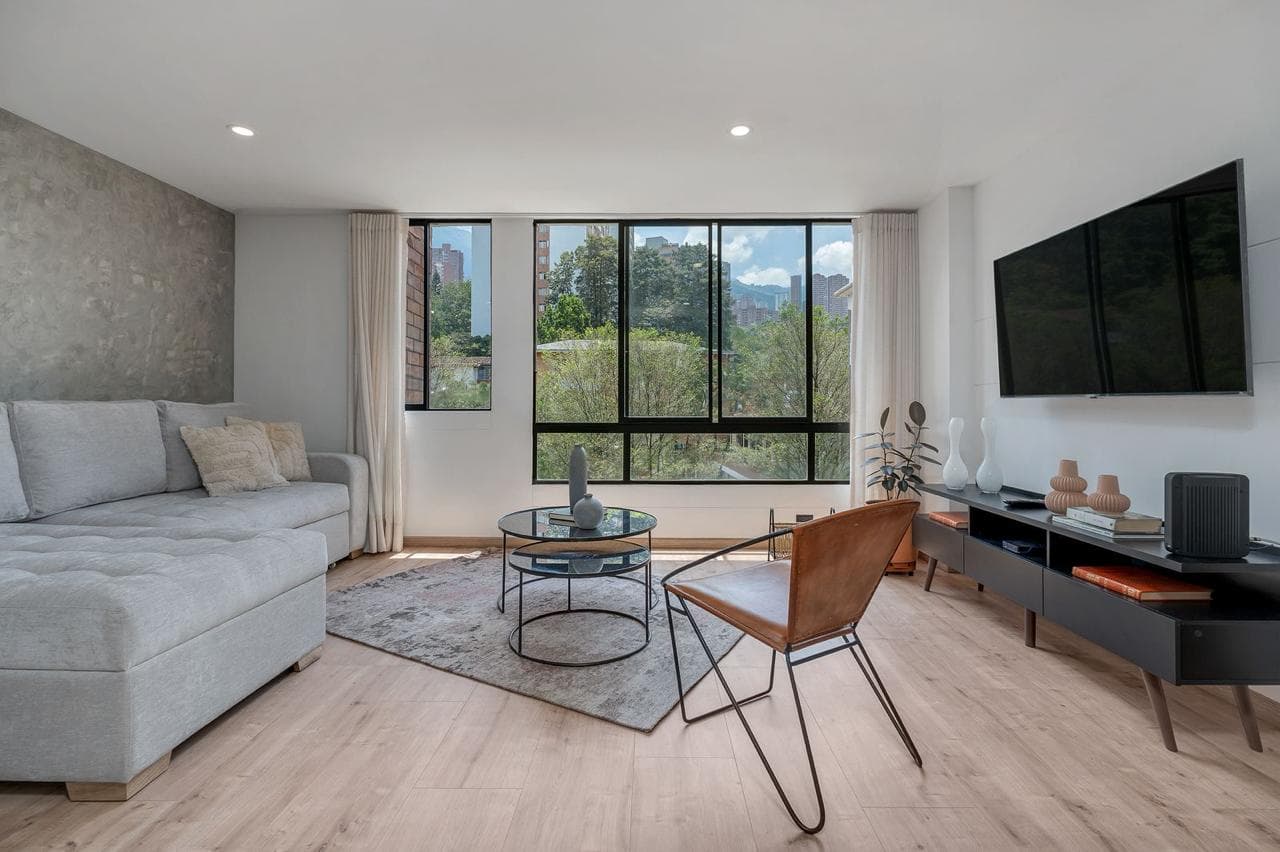 Apartamento en arriendo en El Tesoro, El Poblado, Medellín — foto 1 de 13