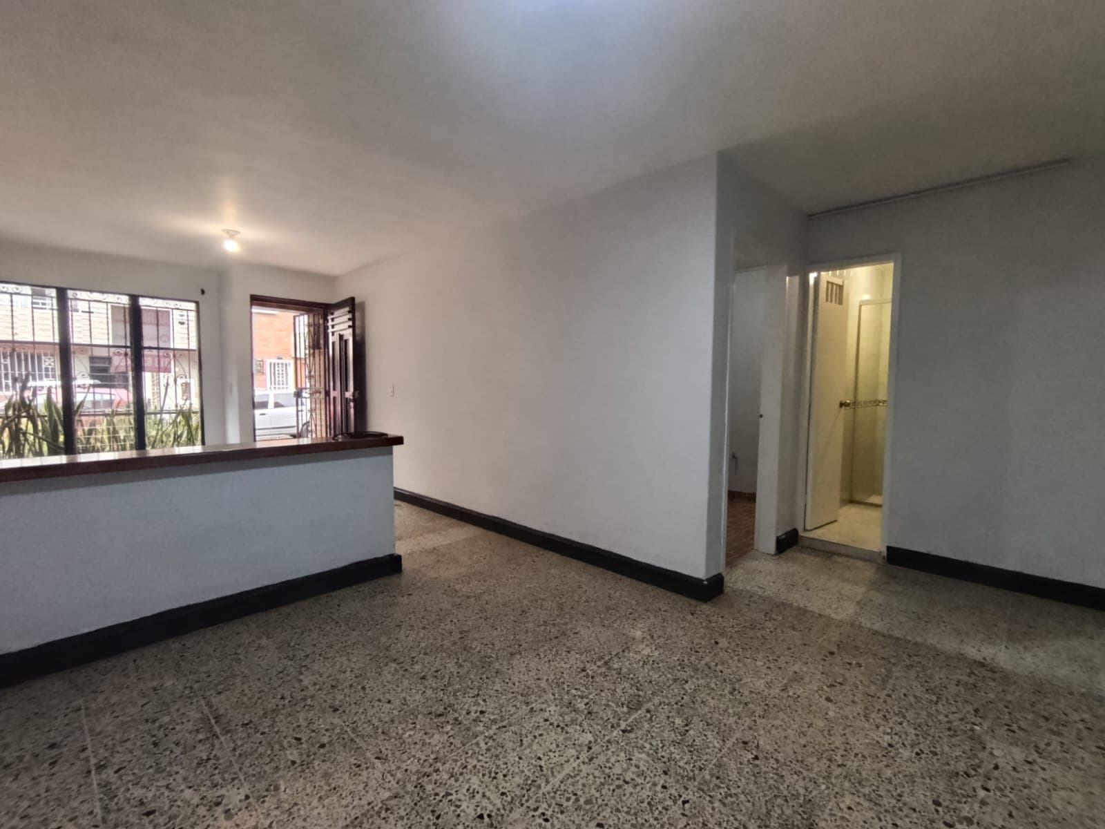 Casa Comercial en arriendo en Santa Fé, Guayabal, Medellín — foto 1 de 20