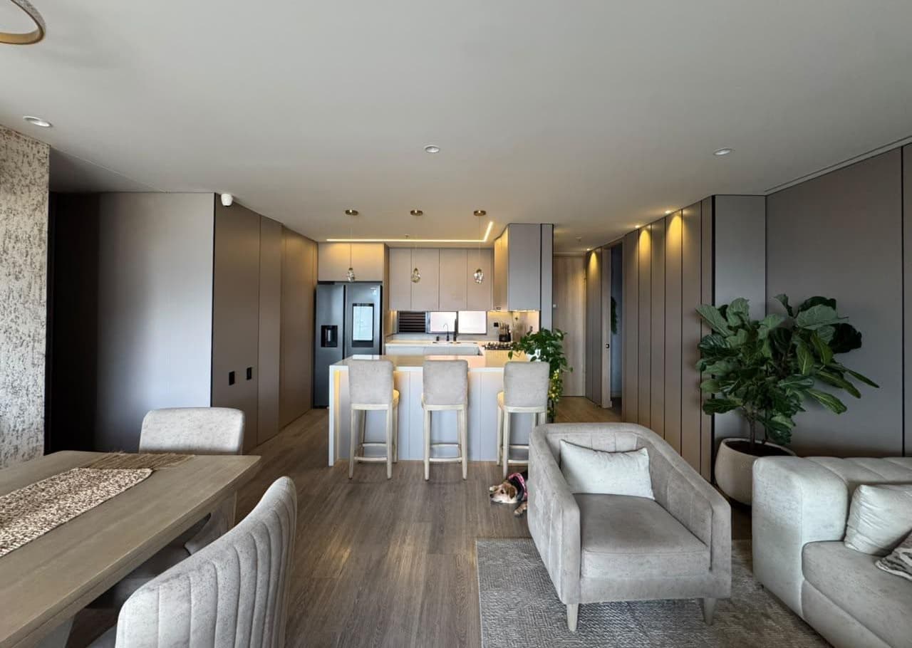 Apartamento en arriendo en Los Balsos, El Poblado, Medellín — foto 1 de 9