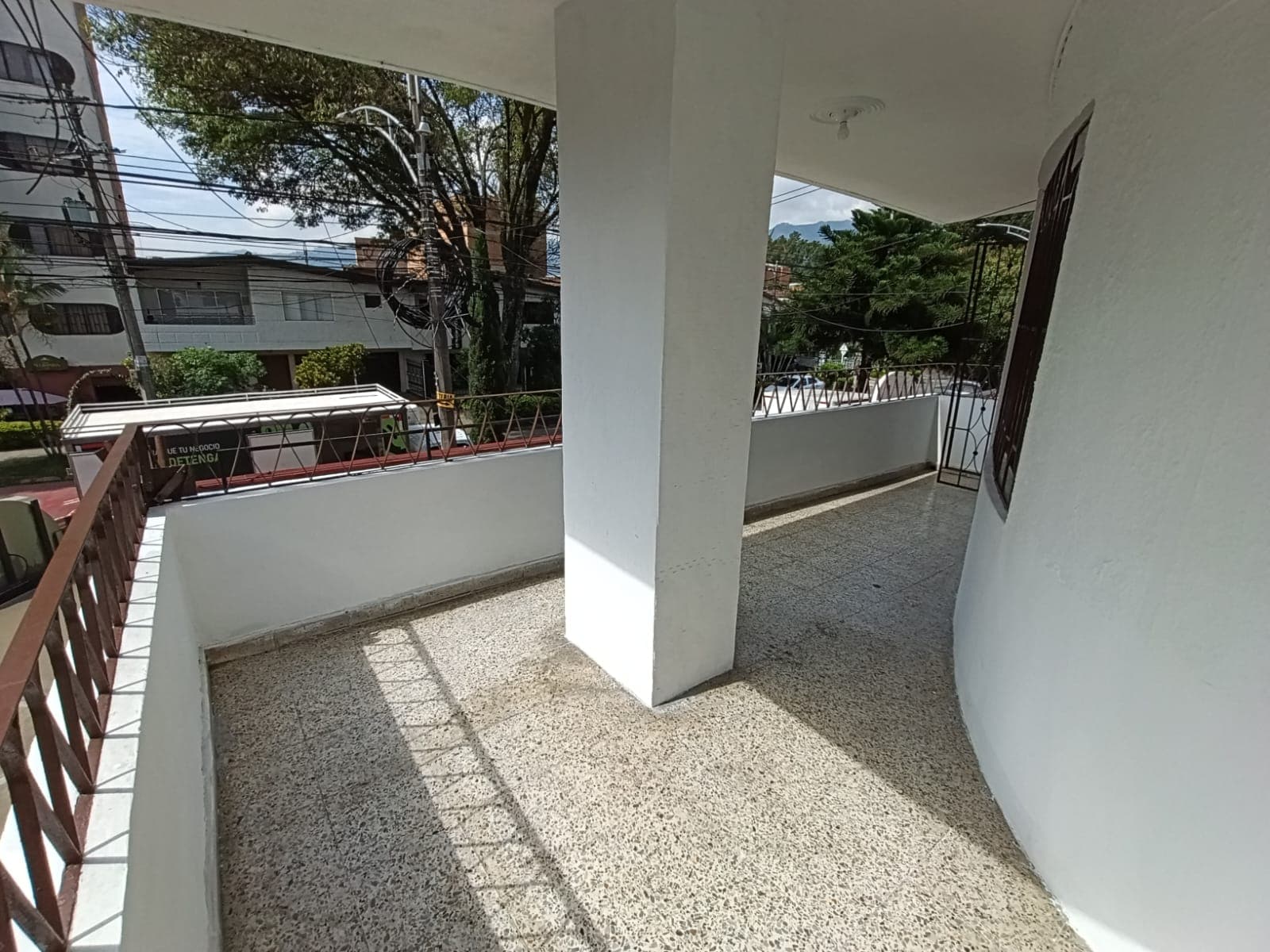 Apartamento en arriendo en Los Colores, Laureles, Medellín — foto 1 de 12