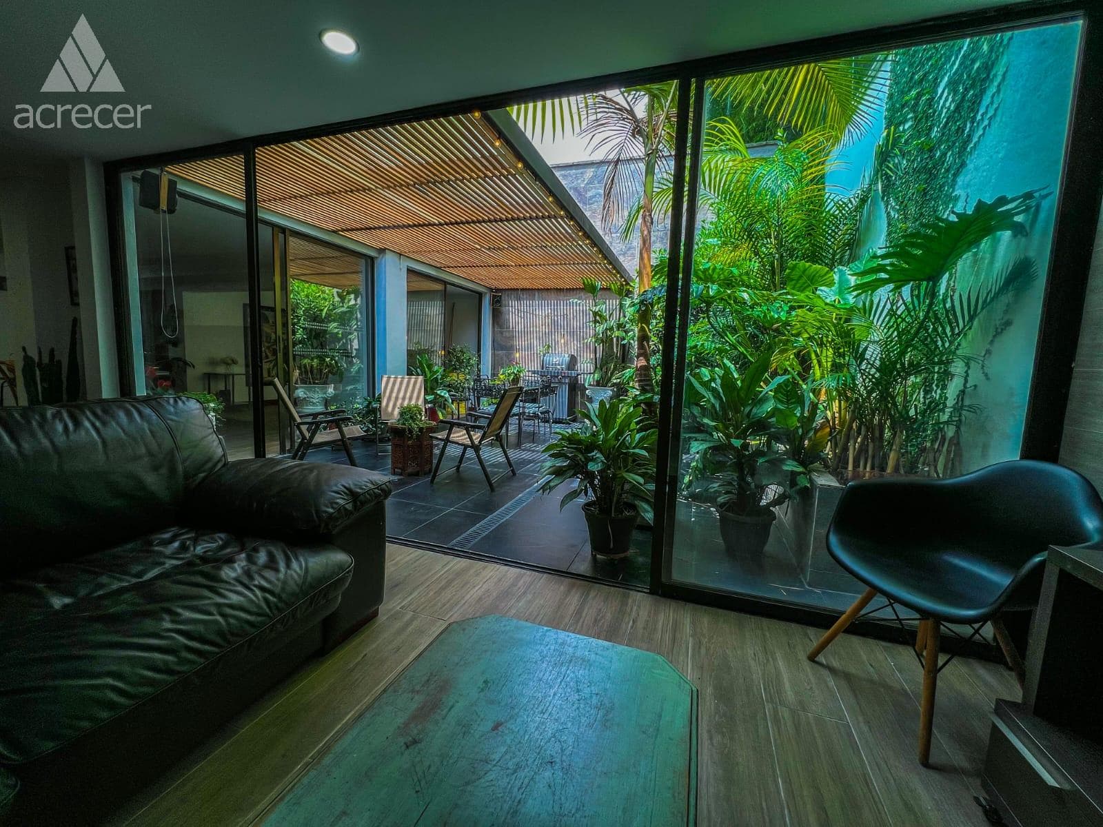 Casa Vivienda en arriendo en San Lucas, Poblado, Medellín — foto 1 de 20